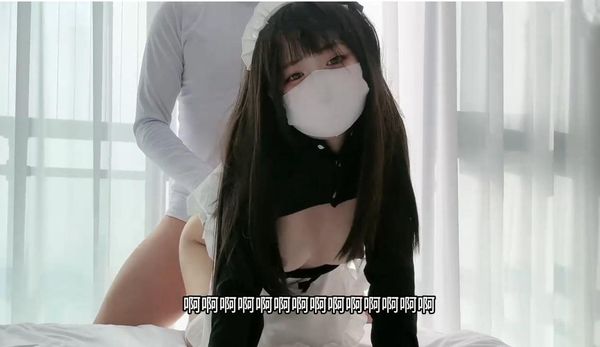 美乳女仆的肉体侍奉白虎鲜粉蜜穴榨精劲射小欣奈