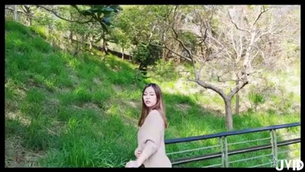 辣模野外露出 露美鮑真淫荡