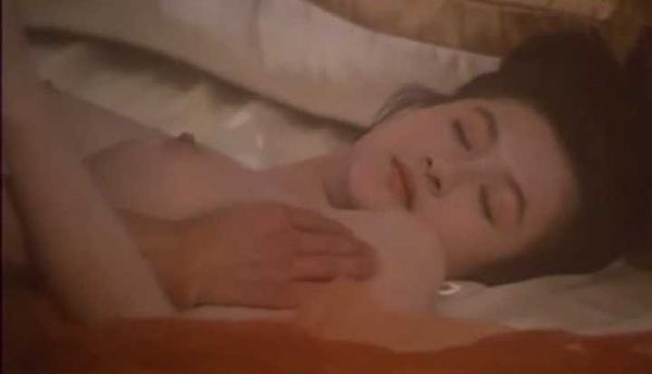 ①港星陈宝莲古装激情片段！