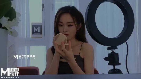 AI换脸宋轶 直播间的性事