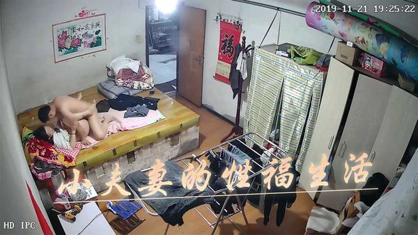 家庭摄像头-晚饭过后小夫妻的性福生活