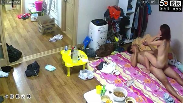 居家摄像头流出～别看身体小操起逼来很生猛