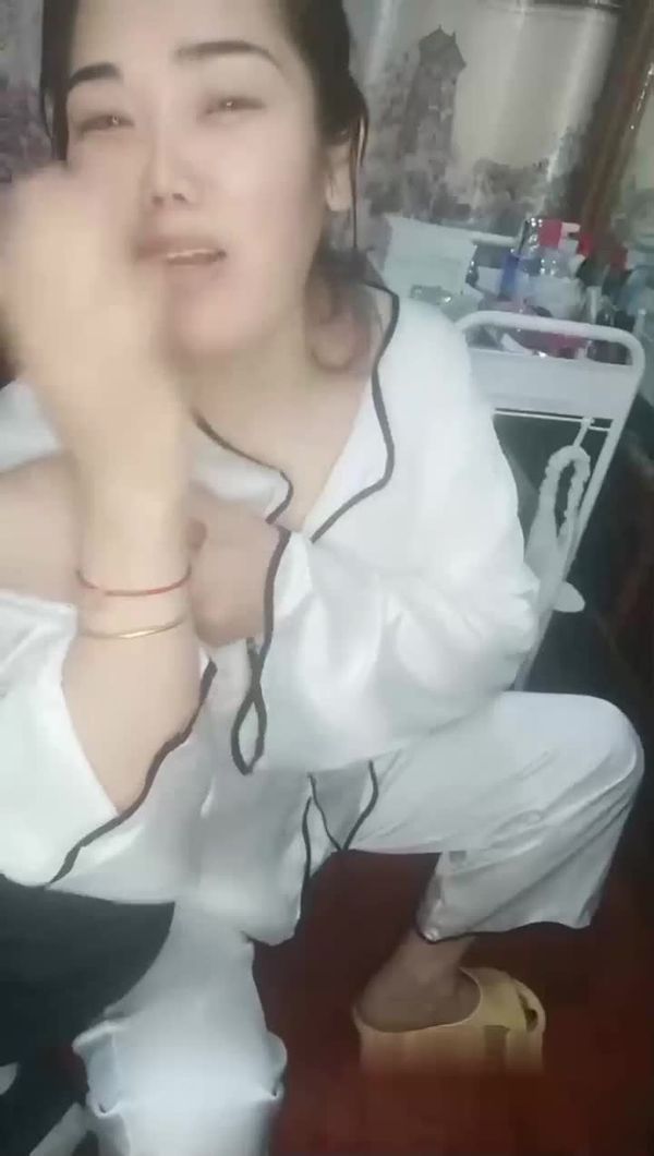 乱伦嫂嫂大姨妈也不放